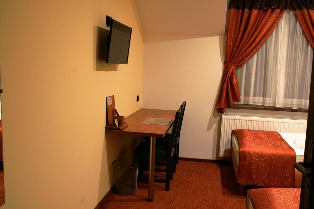 Hotel Kuznia Oberza Polska Łysomice Habitación foto