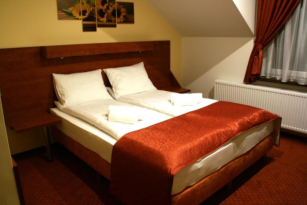 Hotel Kuznia Oberza Polska Łysomice Habitación foto